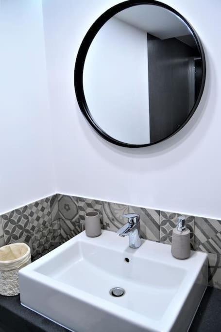 Dock33 - Comfort Loft In Catania Center Exteriör bild